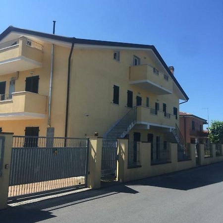 B&B Gigi' 马里纳迪马萨 外观 照片